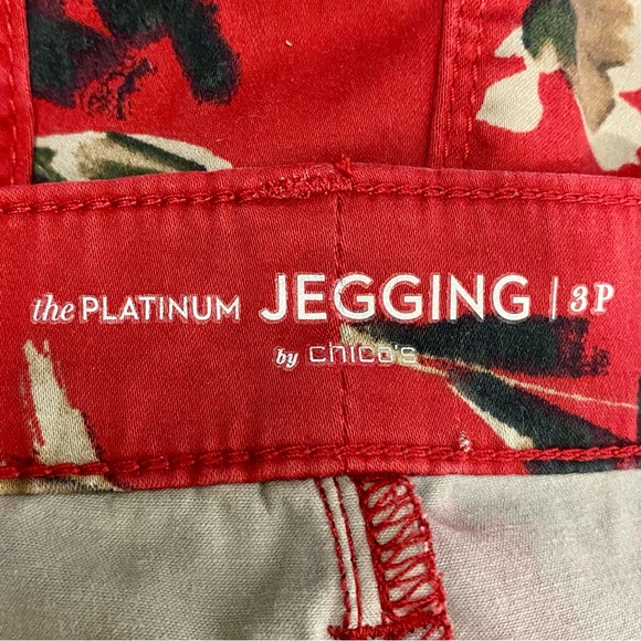 Chico’s Red Floral the Platinum Jegging Size 16P - Picture 14 of 15